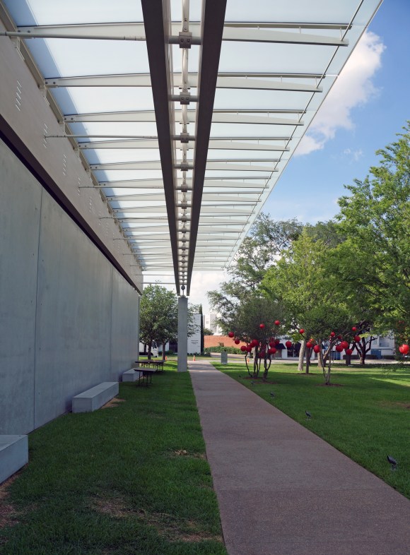 Kimbell Art Museum Addition_Glulam Detail 2