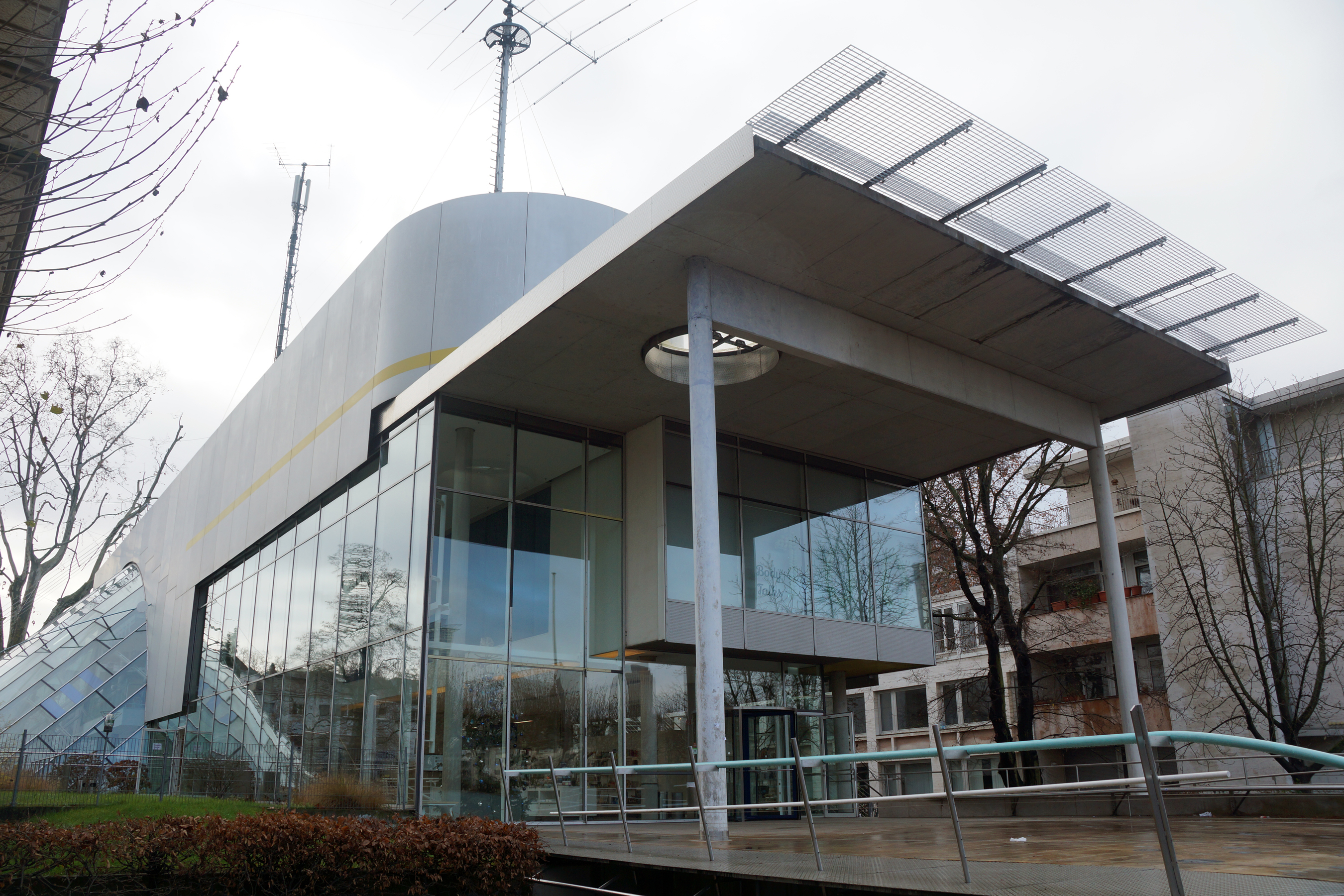 Frankfurt Germany_behnisch architekten exterior